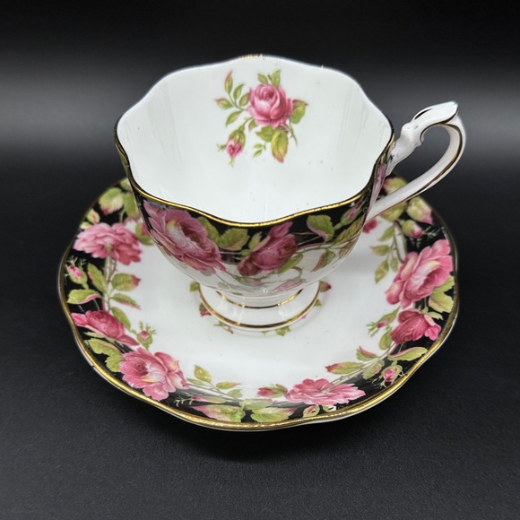 Queen Anne Black Magic Tea Cup Saucer Set Bone China England - Picture 2 of 5